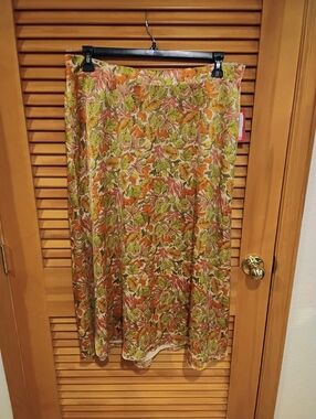 NWT Vince Camuto Floral Leaf Print Midi Skirt XL Firm Price
